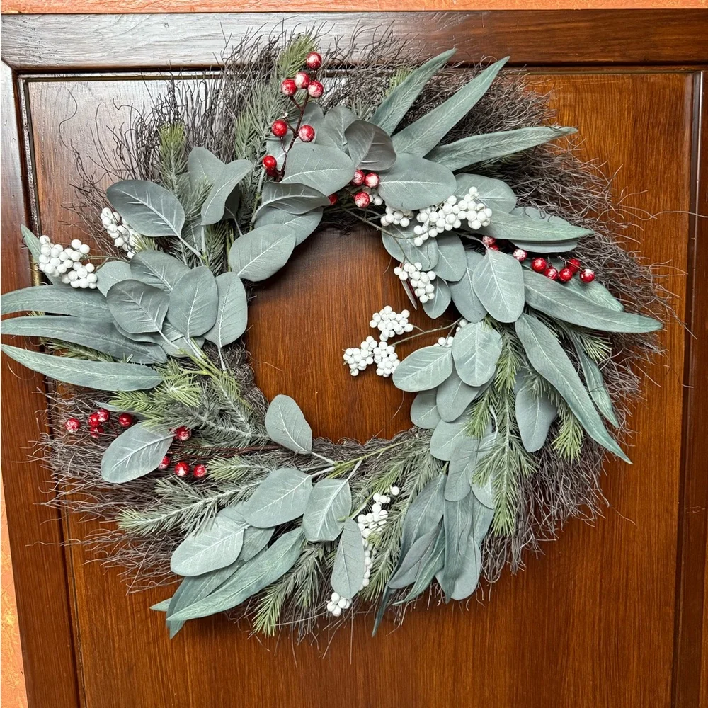Ashland Holiday Wreath with Long Eucalyptus